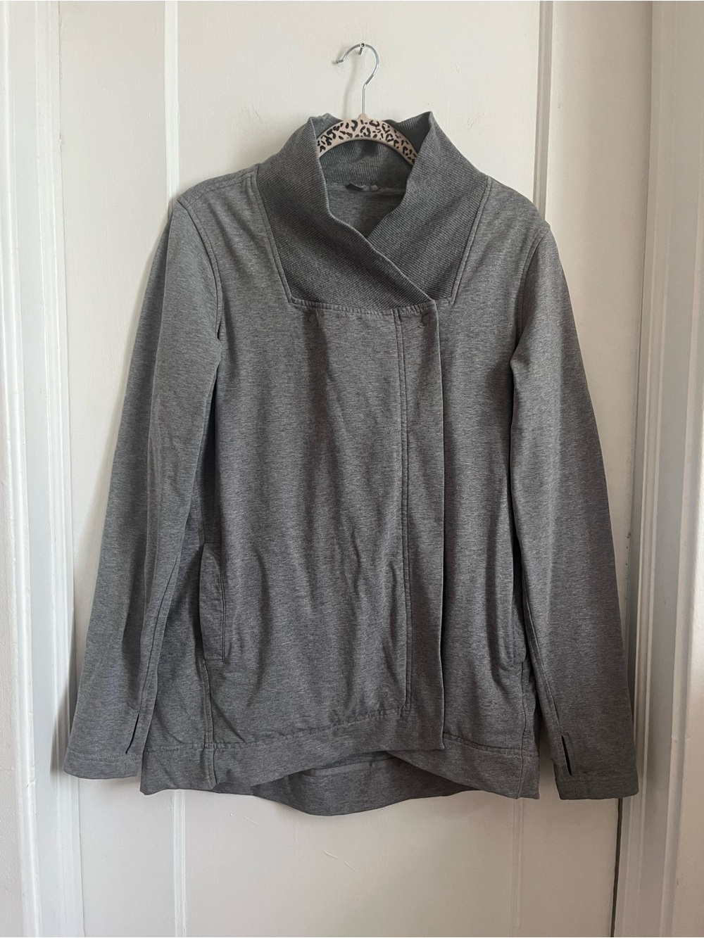 Lululemon Belle Wrap
Heathered Medium Grey
